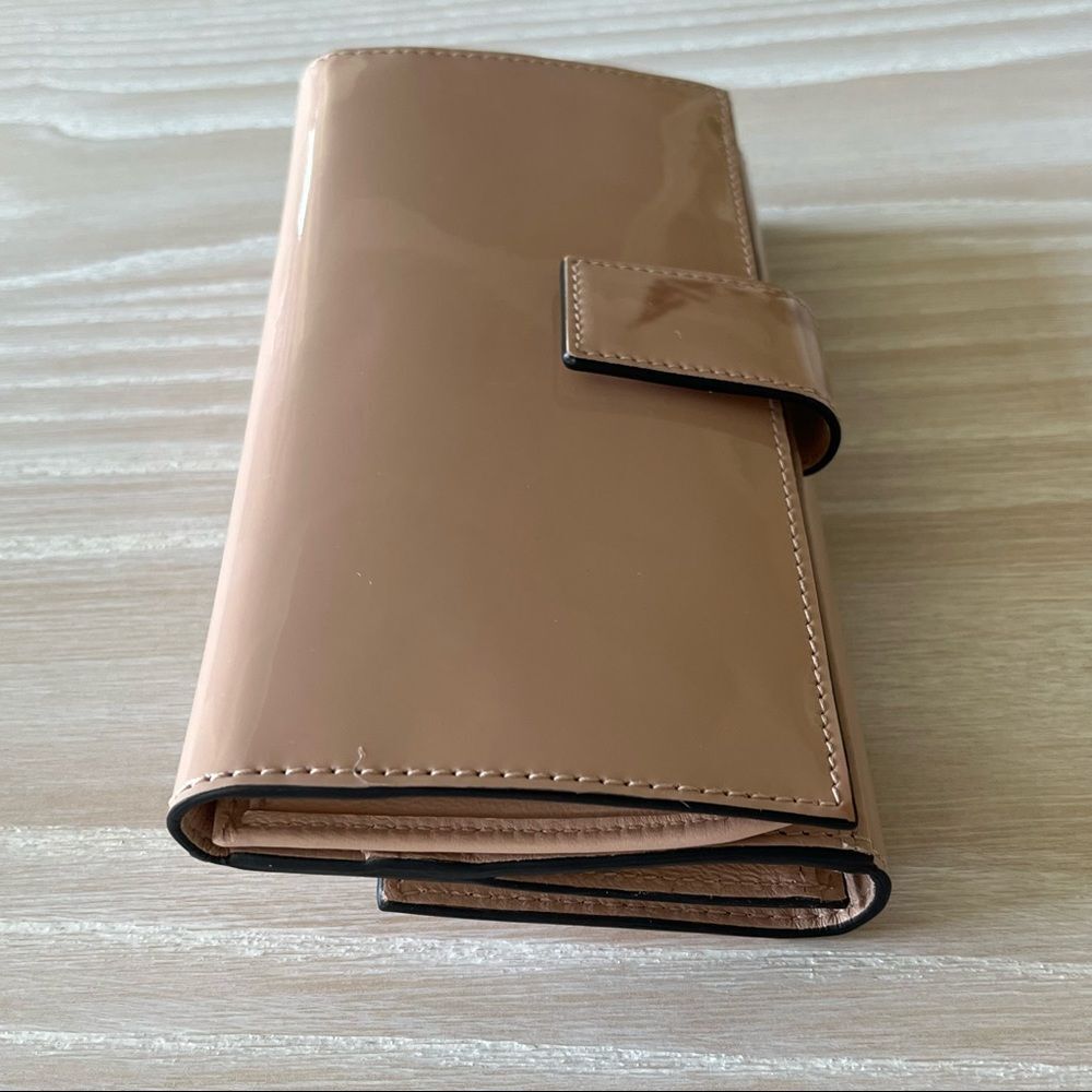 Alexander McQueen Patent Leather Wallet Clutch in Nude with Skull NEW - Picture 10 of 17
